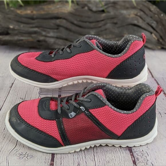 OshKosh B'Gosh Kareem Athletic Sneakers - Picture 4 of 7